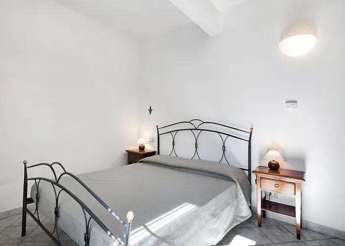 18 Mehari * Varigotti